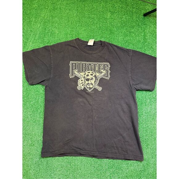 Size L VINTAGE‎ Y2K, 2003 PITTSBURGH PIRATES BLACK ESSENTIAL T-SHIRT ￼ - Picture 1 of 8